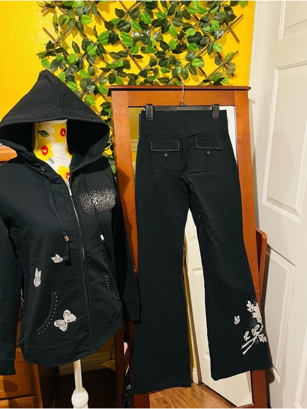 BCBGMaxAzria Black Embellished Bootcut Pants set with Floral Detail